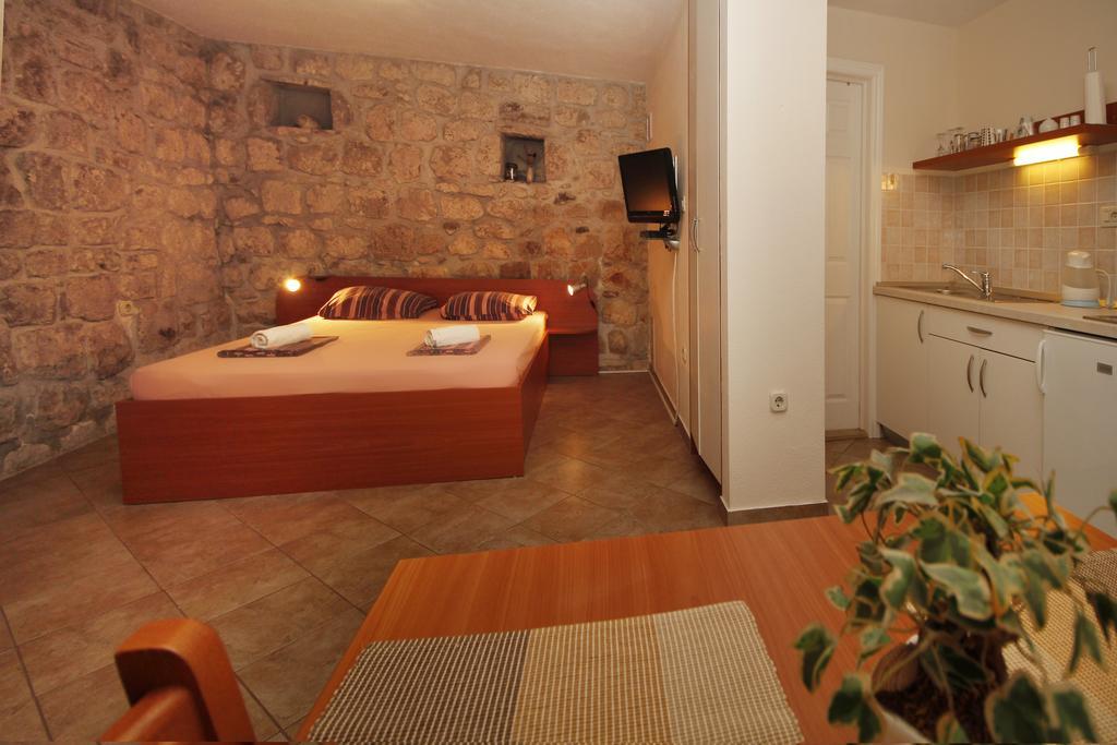 Apartments Caralipeo Макарска Экстерьер фото