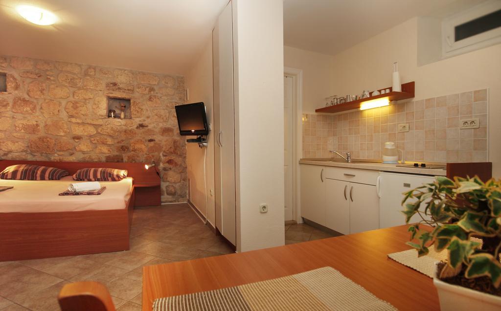 Apartments Caralipeo Макарска Номер фото